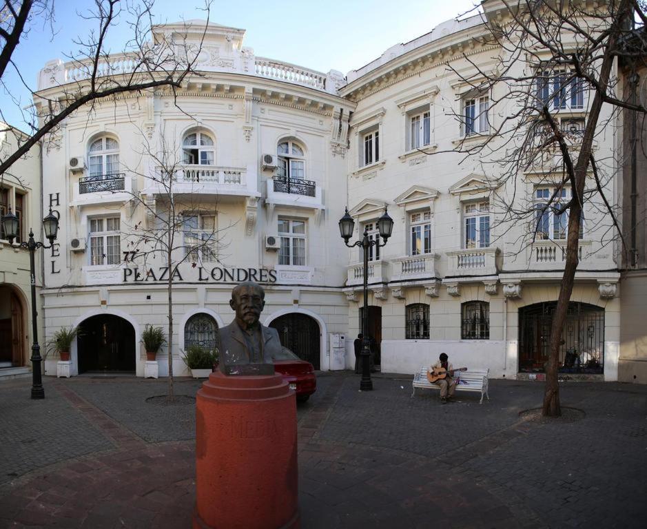 Hostal Plaza Londres 77 Сантяго Екстериор снимка